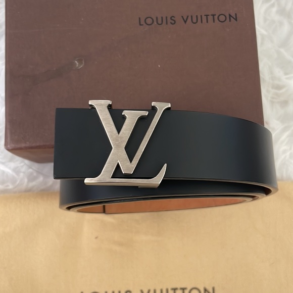 ⛔️SOLD⛔️Louis Vuitton Belt - Picture 2 of 6